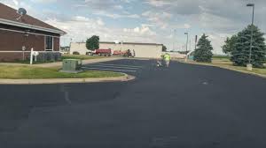 Best Decorative Concrete Driveways  in Auxvasse, MO